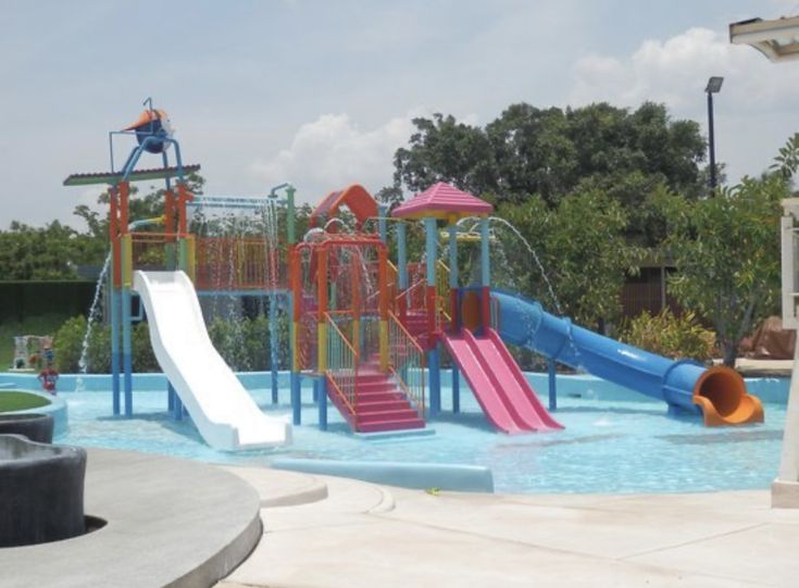 Perosotan kolam renang