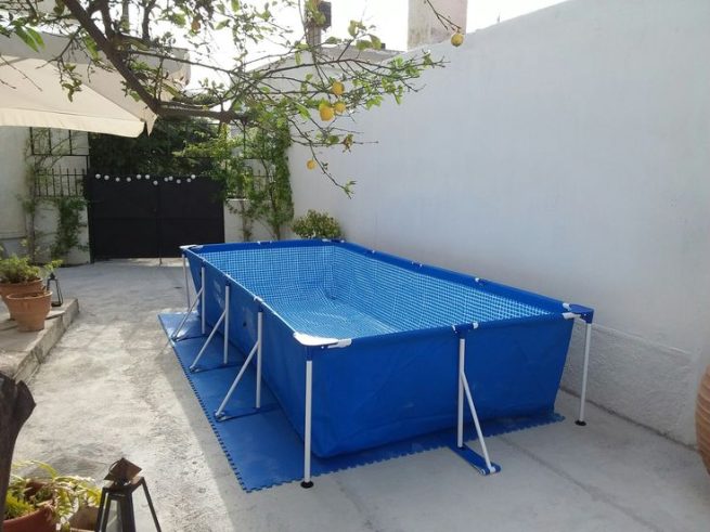 Kolam renang portable
