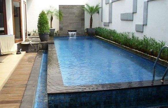 Desain Kolam Renang Minimalis Belakang Rumah