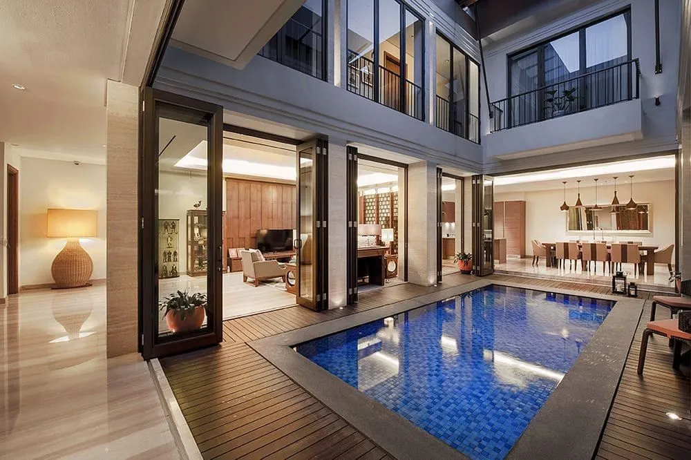 Kolam Renang Mewah di Rumah